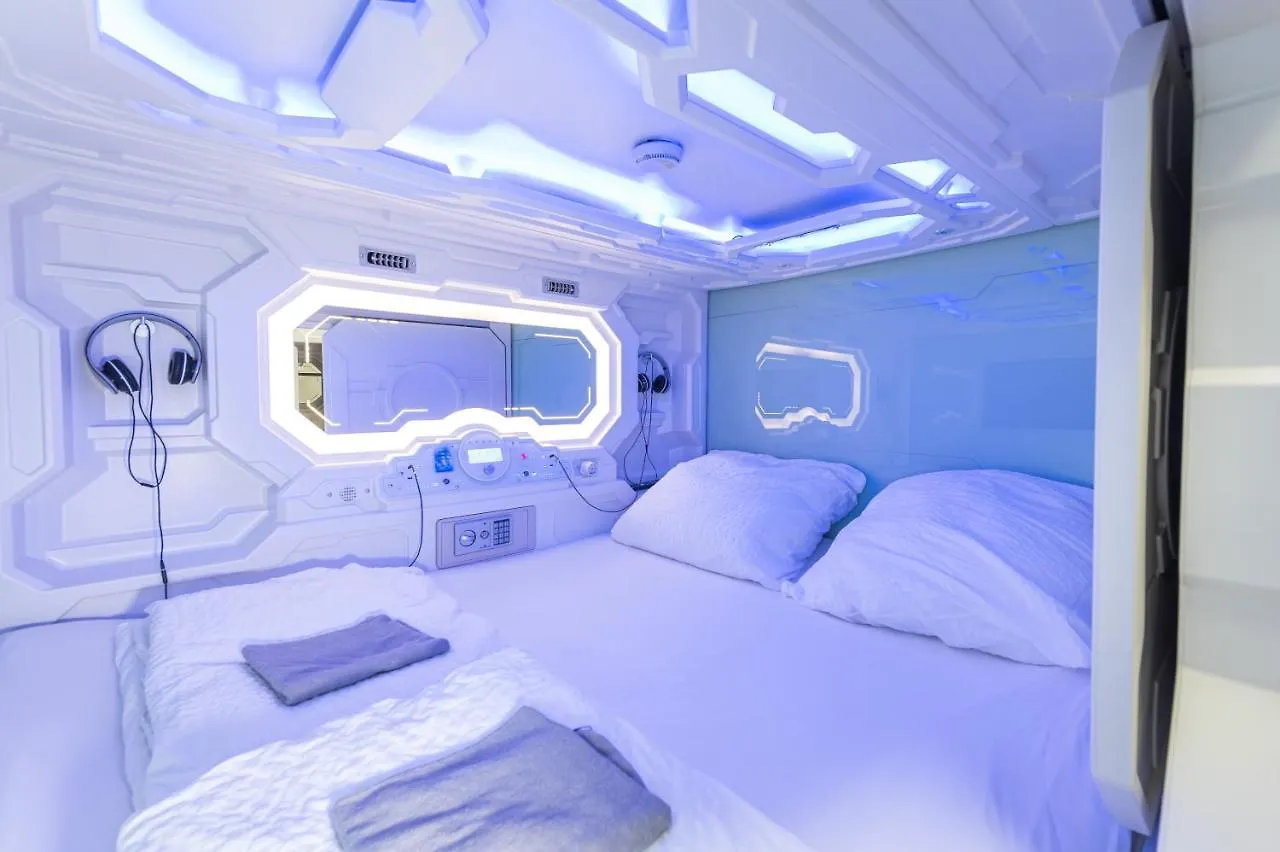Hostel Space Home Apartment - Inner City Vienna Austria