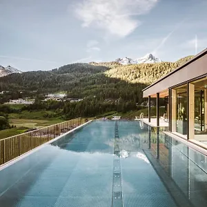 https://alphof.soldenhotels.net
