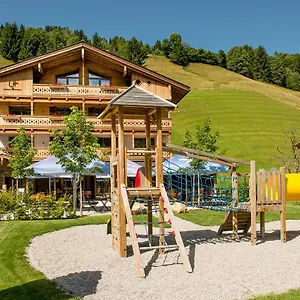 Liebe Heimat 2*, Saalbach Österreich
