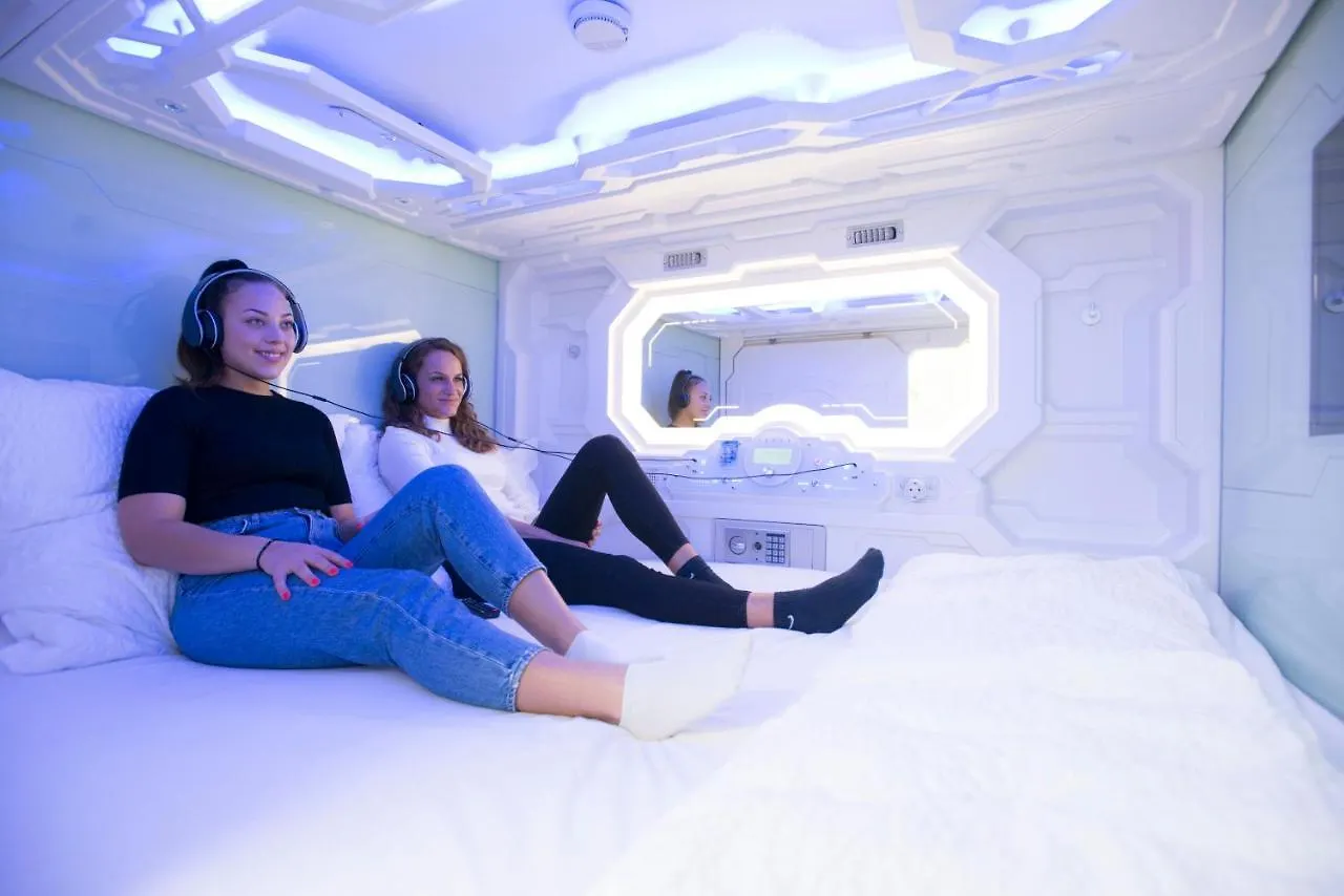 Space Home Apartment - Inner City Wenen Hostel